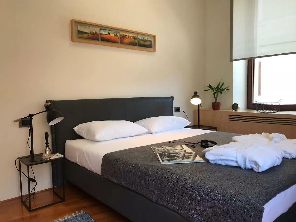 The Apartment Πόρετς